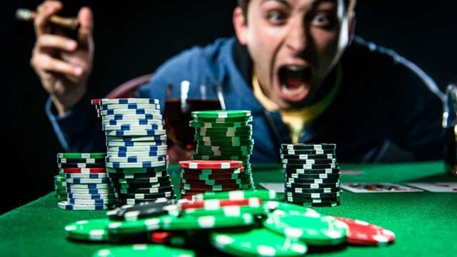 Quản lý tốt tài chính, đầu tư hand bài hợp lý để giành chiến thắng trong Poker online